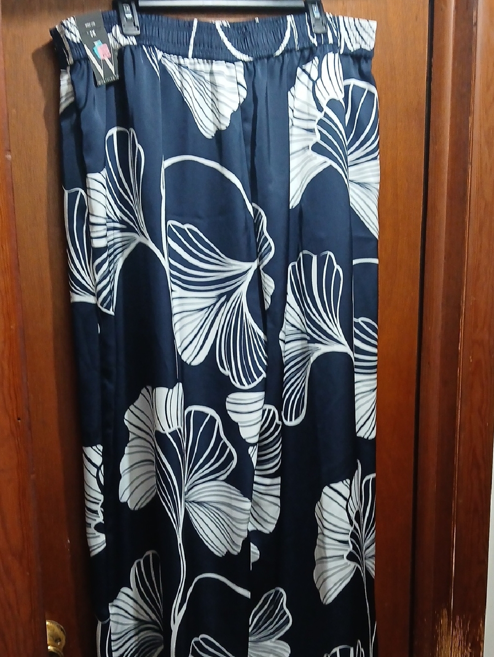 Women's Navy and White Floral Wide-Leg Pants